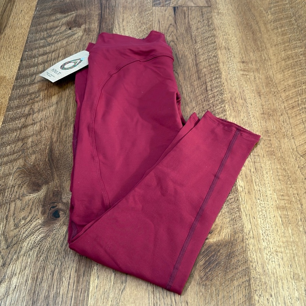 NWT Dona Jo Woman’s Red Leggings Size 2